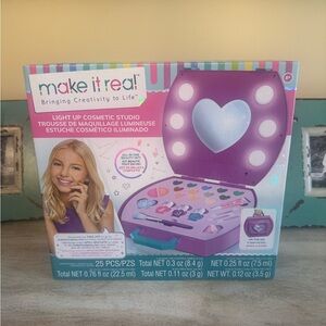 Make It Real Light Up Cosmetic Studio